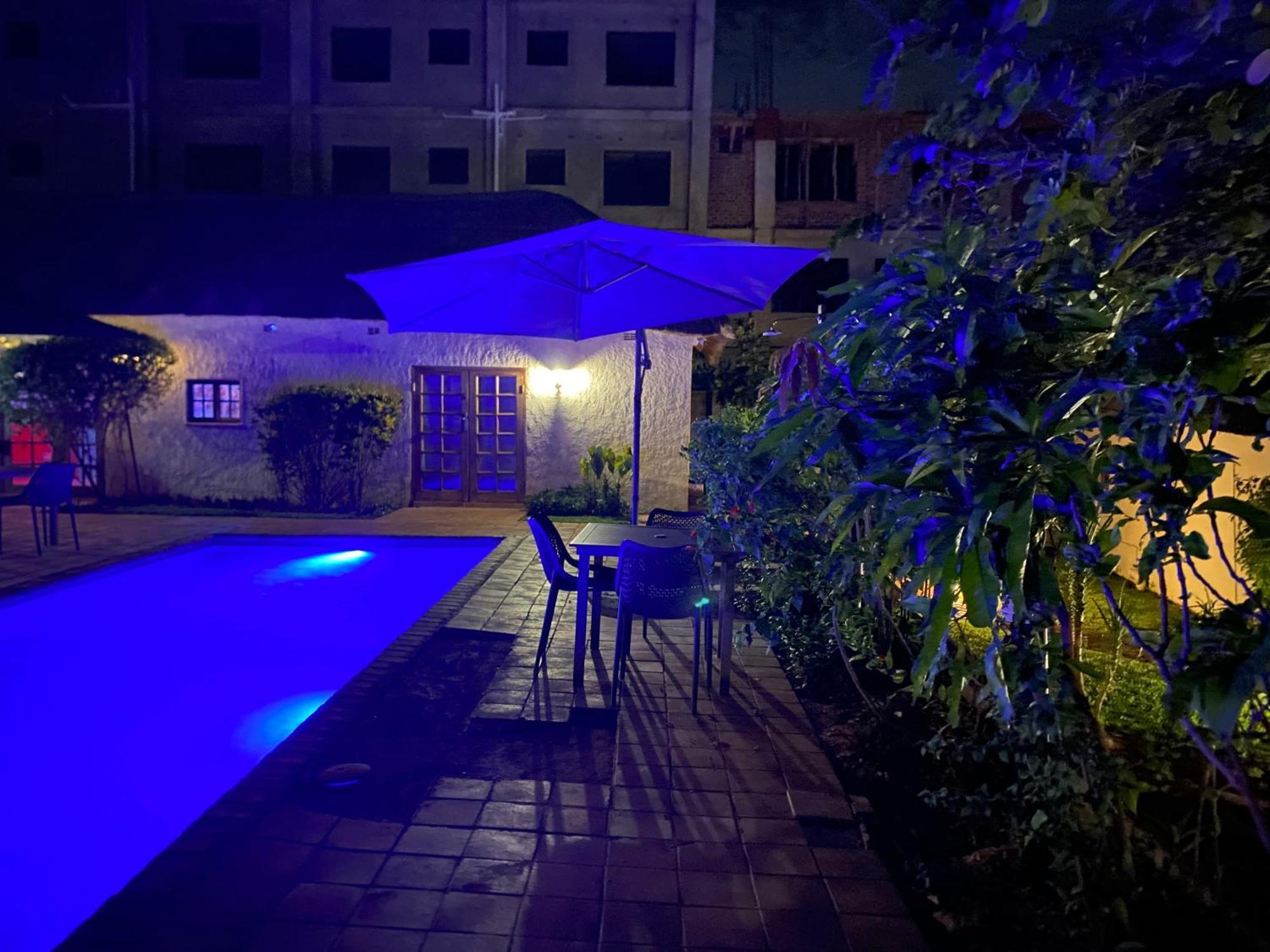 Bed and Breakfast The Little Outlook Victoria Falls Exteriér fotografie
